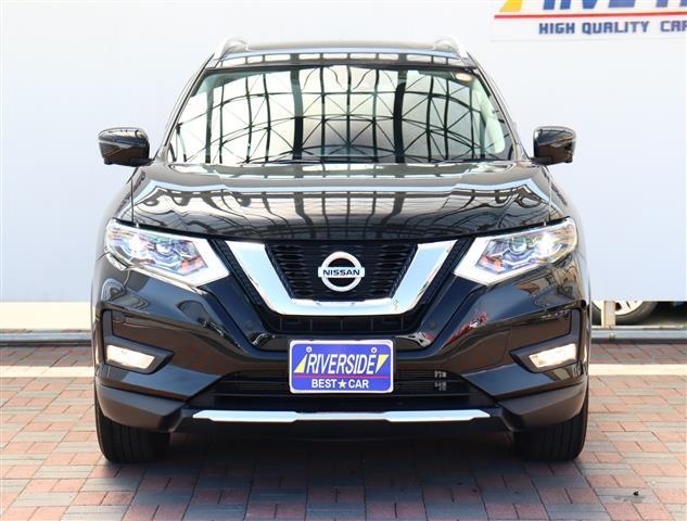 日産　エクストレイル（エルザ16号町田ショールーム）