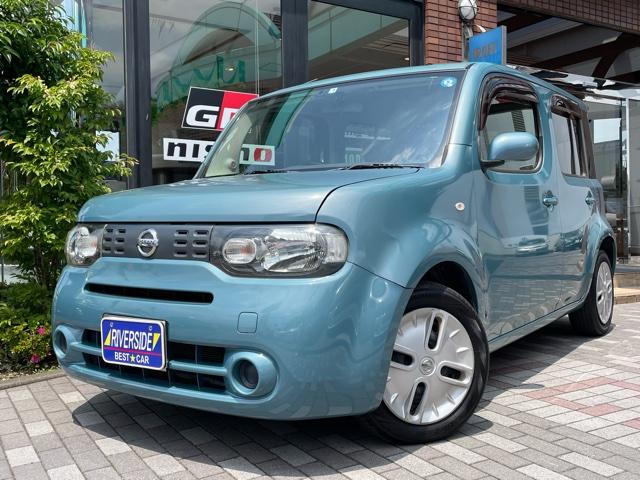 日産　キューブ（本社ショールーム）