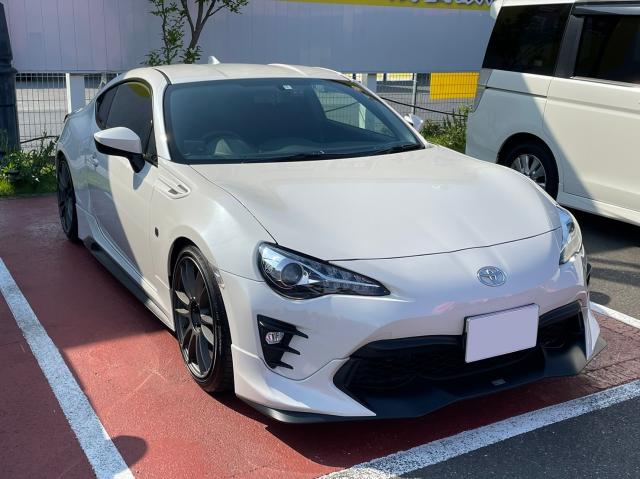 トヨタ　86（エルザ16号町田ショールーム）