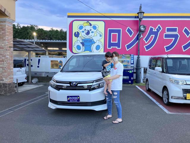 トヨタ　ヴォクシー（エルザ16号町田ショールーム）