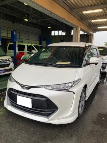 トヨタ　エスティマ（エルザ16号町田ショールーム）