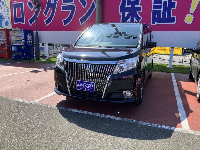 トヨタ　エスクァイア（エルザ16号町田ショールーム）