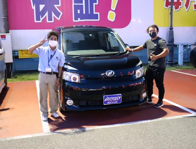 トヨタ　ヴォクシー（エルザ16号町田ショールーム）