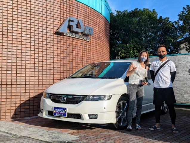 ホンダ　オデッセイ（本社ショールーム）