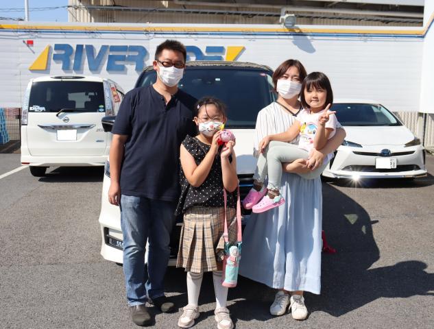 ニッサン　セレナ（湘南スーパーエリア）
