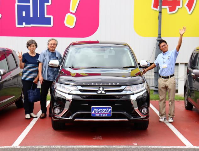 三菱　アウトランダーPHEV（エルザ16号町田ショールーム）