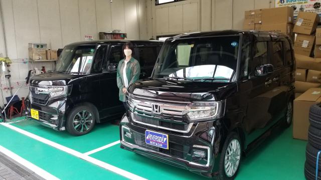 ホンダ　ＮＢＯＸカスタム（本社ショールーム）