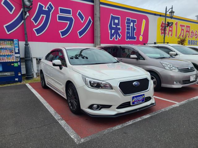 スバル　レガシィB4（エルザ16号町田ショールーム）