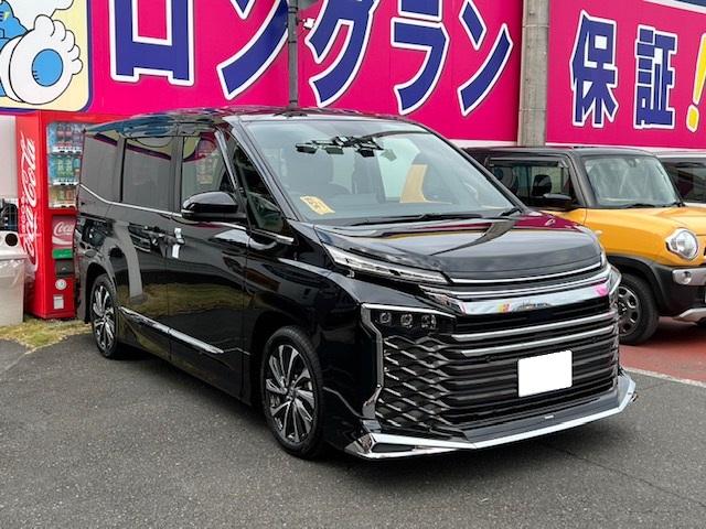 トヨタ　ヴォクシー（エルザ１６号町田ショールーム）