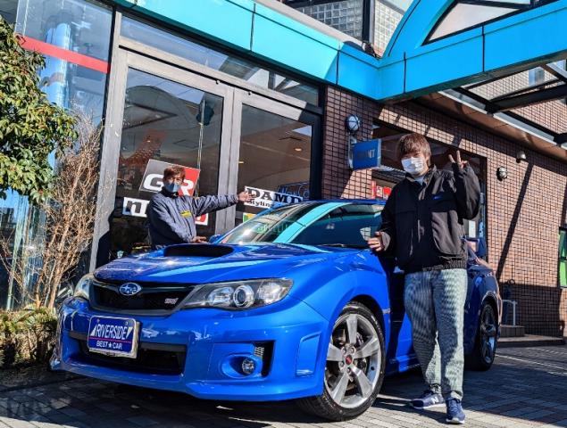スバル　WRX STI（本社ショールーム）