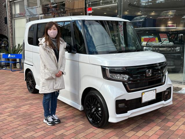 ホンダ　Ｎ－ＢＯＸ（藤沢ショールーム）