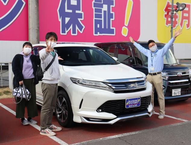 トヨタ　ハリアー（エルザ16号町田ショールーム）