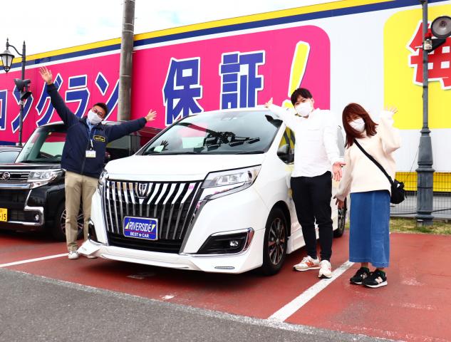 トヨタ　エスクァイア（エルザ16号町田ショールーム）