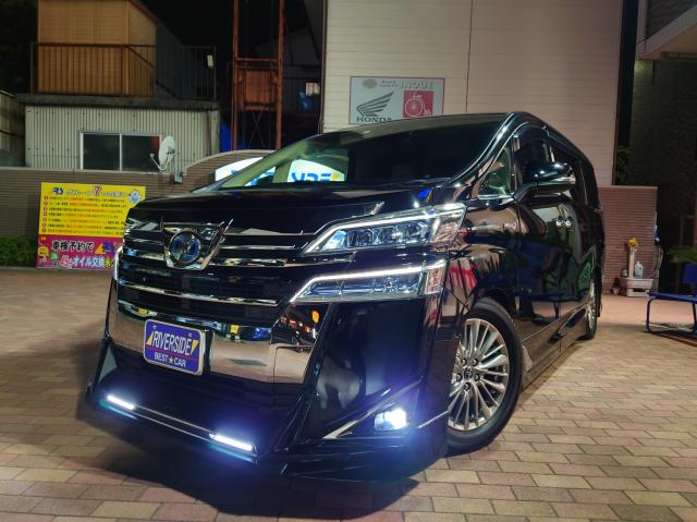 トヨタ　ヴェルファイア（エルザ藤沢ショールーム）