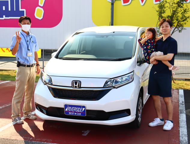 ホンダ　フリード（エルザ16号町田ショールーム）
