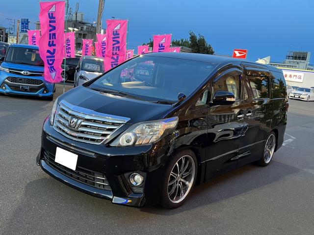 トヨタ　アルファード（エルザ16号町田ショールーム）