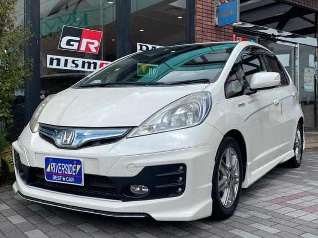 ホンダ　フィット（本社ショールーム）