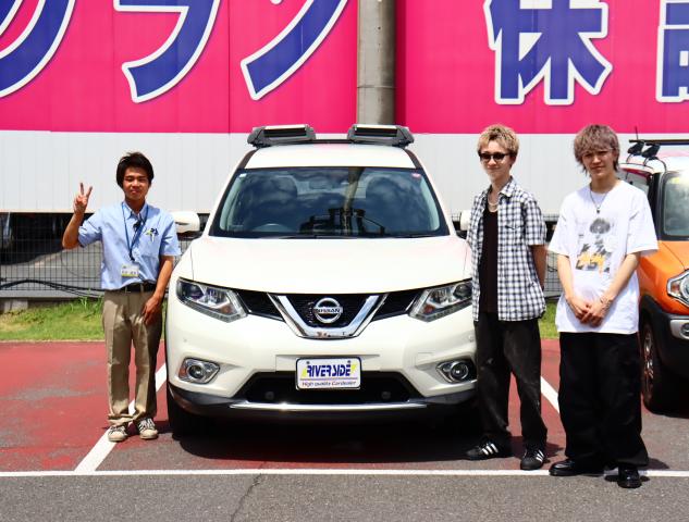 日産　エクストレイル（エルザ16号町田ショールーム）