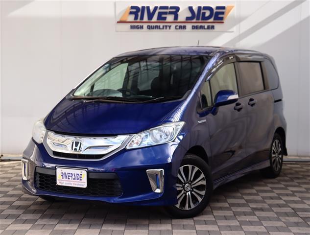 ホンダ　フリード（エルザ１６号町田ショールーム）